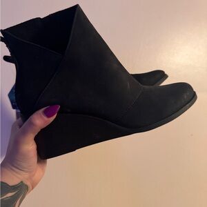 NWT Toms Black Wedge Ankle Booties